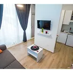 Idro Directly At The * Split