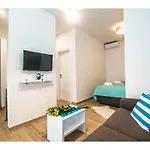 Apartment Idro Directly At The *