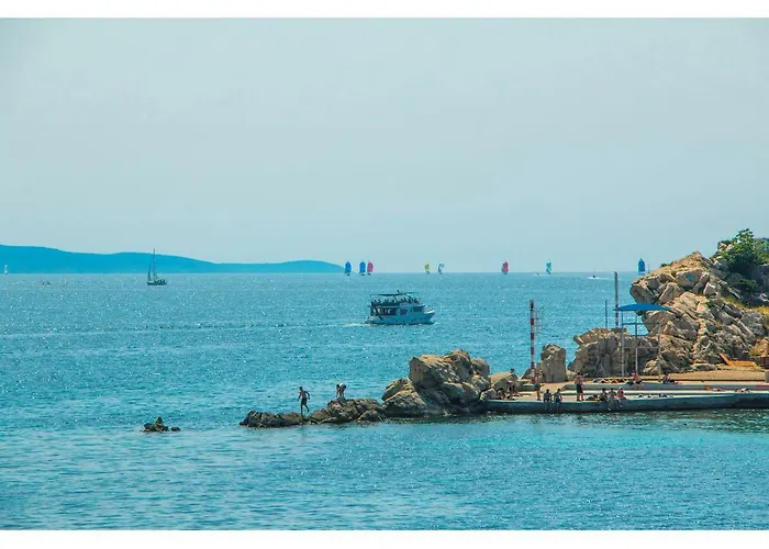 Idro Directly At The *