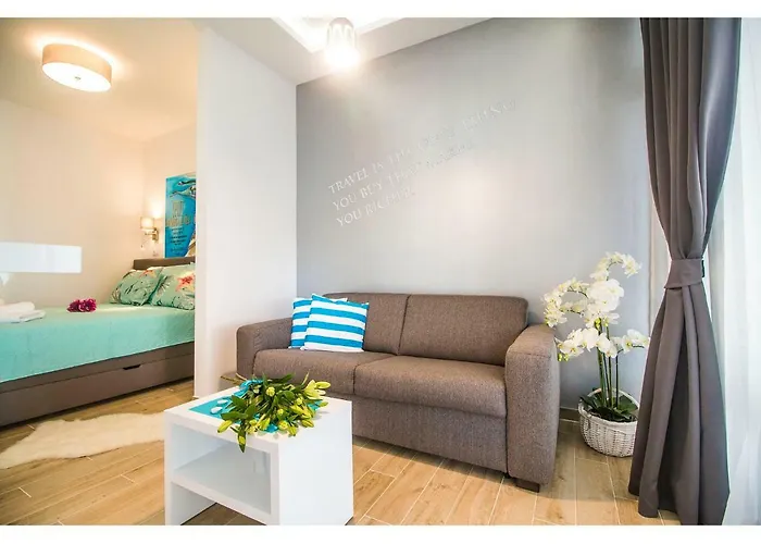 Idro Directly At The * Split