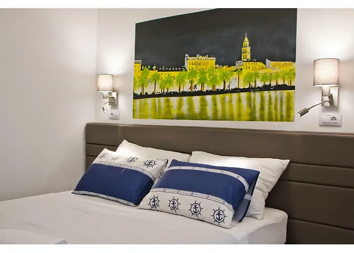 Lejlighed Idro Directly At The *