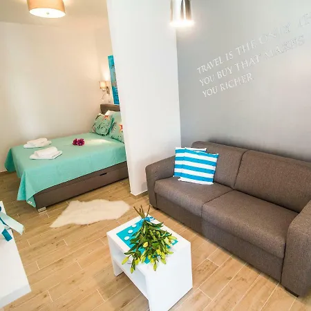 Idro Directly At The Apartment *