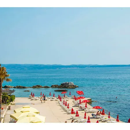 Apartment Idro Directly At The *