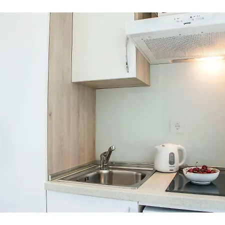 Idro Directly At The شقة سبليت