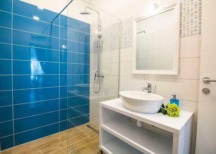 아파트 Idro Directly At The