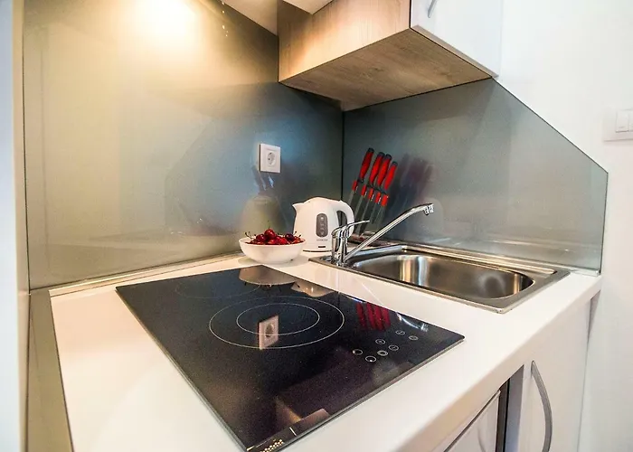 아파트 Idro Directly At The