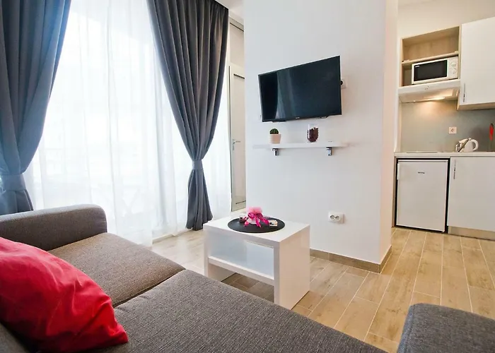 Idro Directly At The *