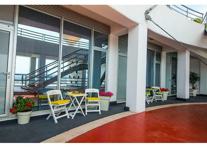 아파트 Idro Directly At The