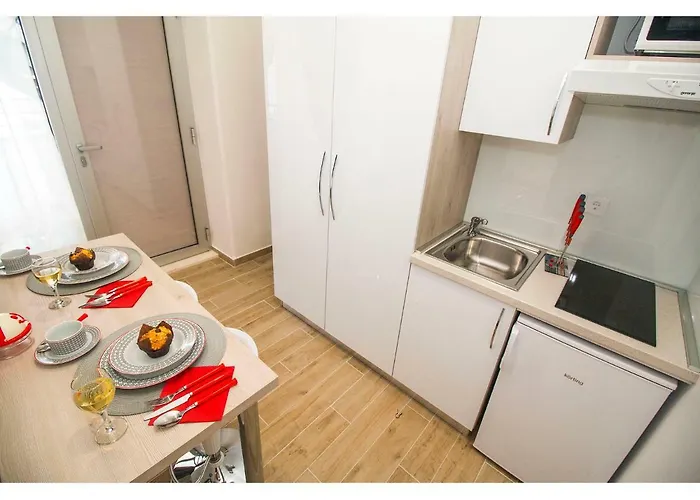 아파트 Idro Directly At The *