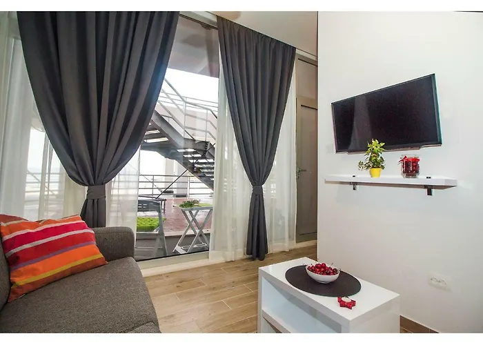 Idro Directly At The * 스플리트