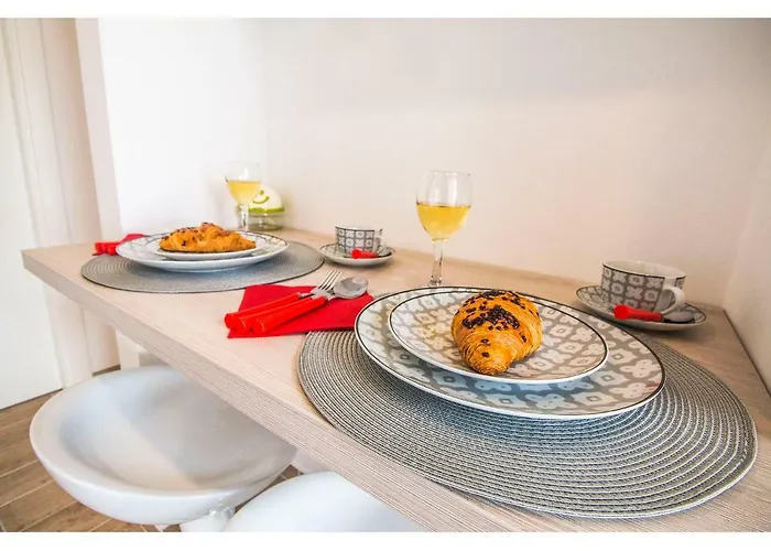 아파트 Idro Directly At The