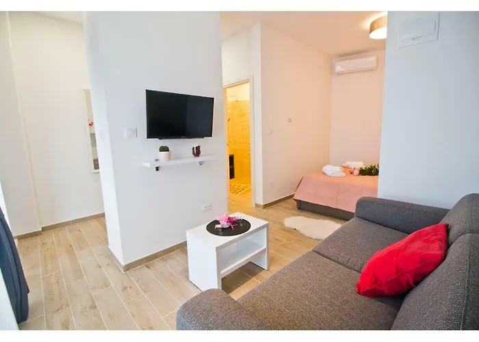 Idro Directly At The *