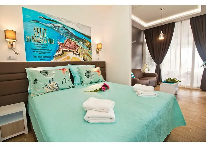 Idro Directly At The 아파트 스플리트