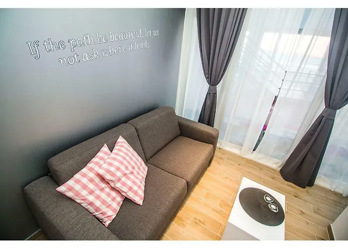 아파트 Idro Directly At The